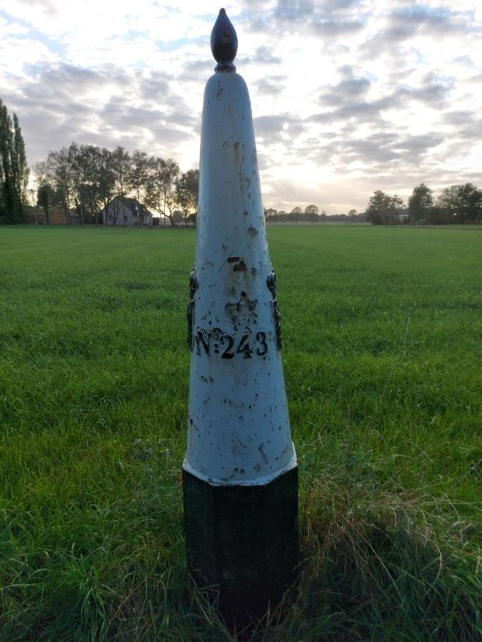 Bij Grenspaal 243 Essen Exteriör bild